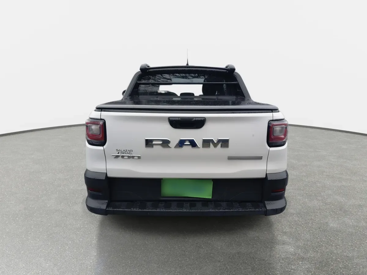 Ram 700 1.4 Bighorn 4x2 Dob. Cab. Mt 4p año 2024