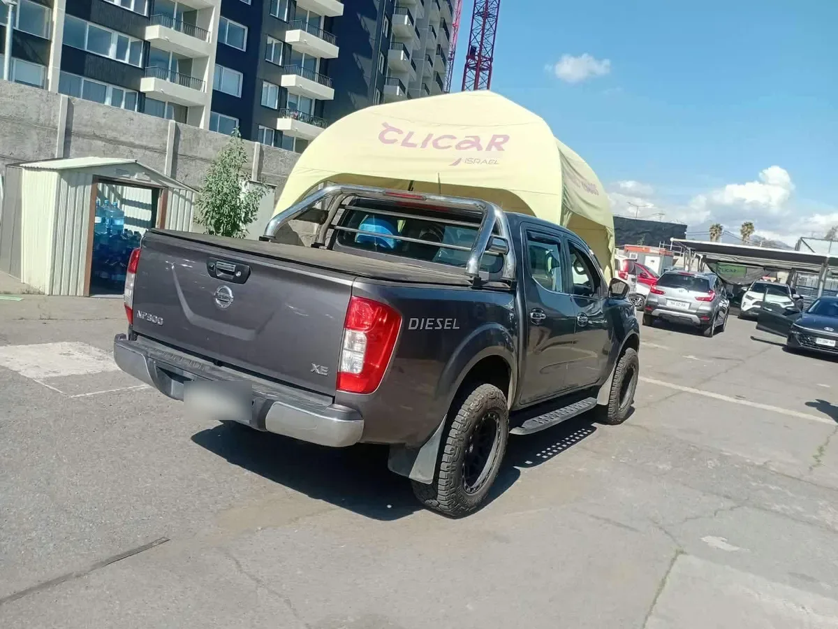 Nissan Np300 2.3 Xe Diesel 2wd Dob. Cab. Mt 4p año 2019