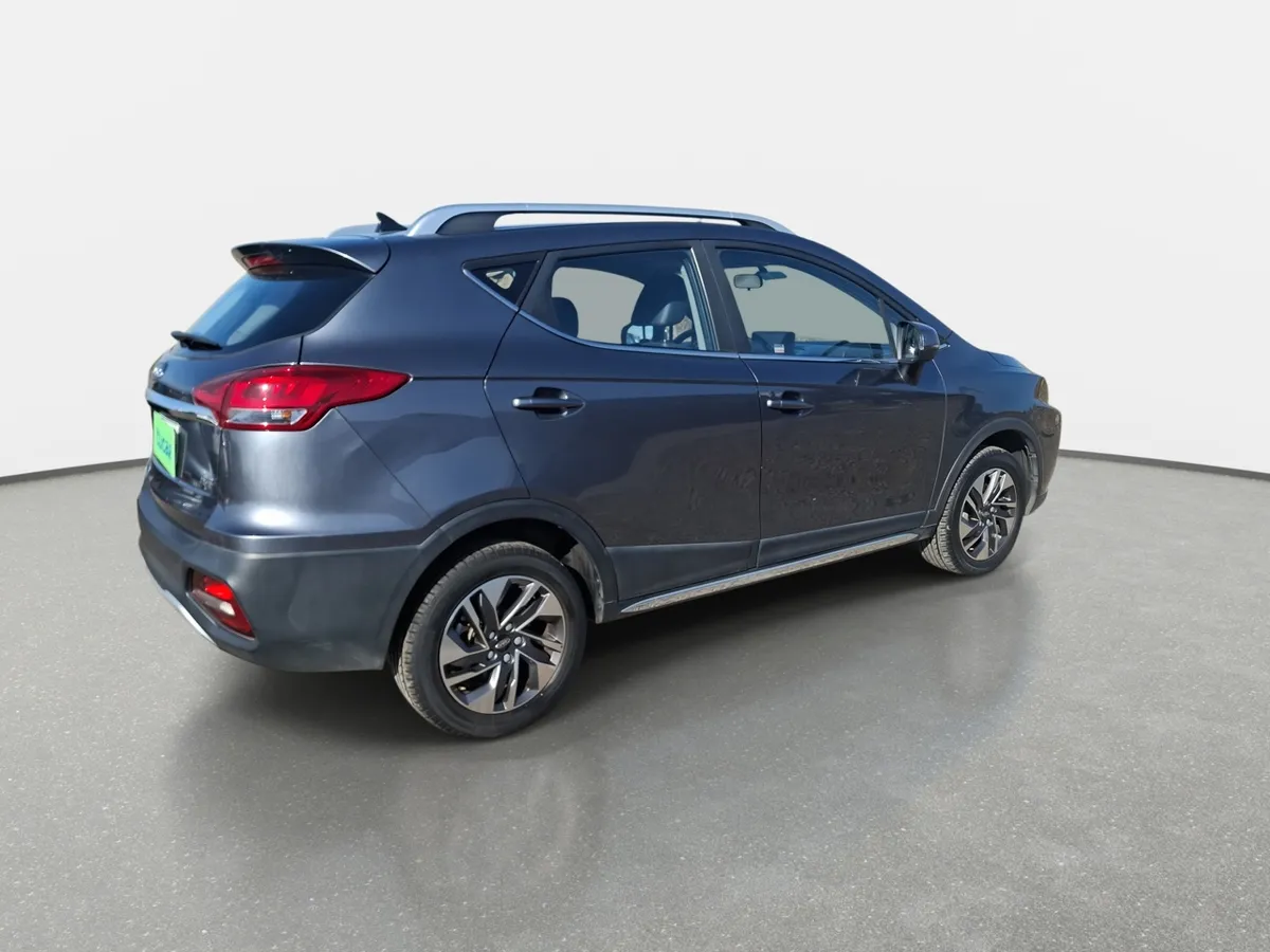JAC Js3 1.6 Advance 4x2 Mt 5p año 2023