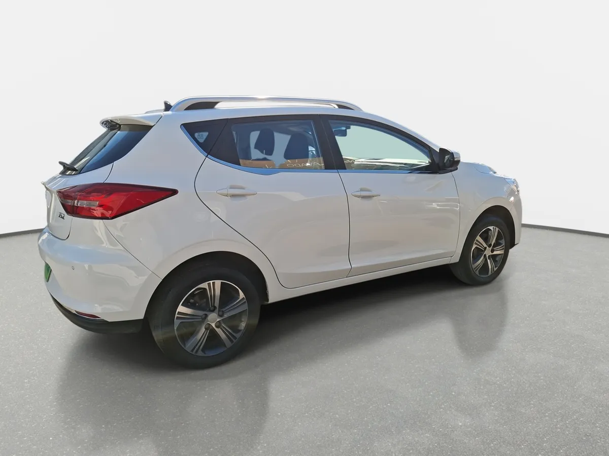 JAC Js2 1.5 Comfort Smart 4x2 Mt 5p año 2024