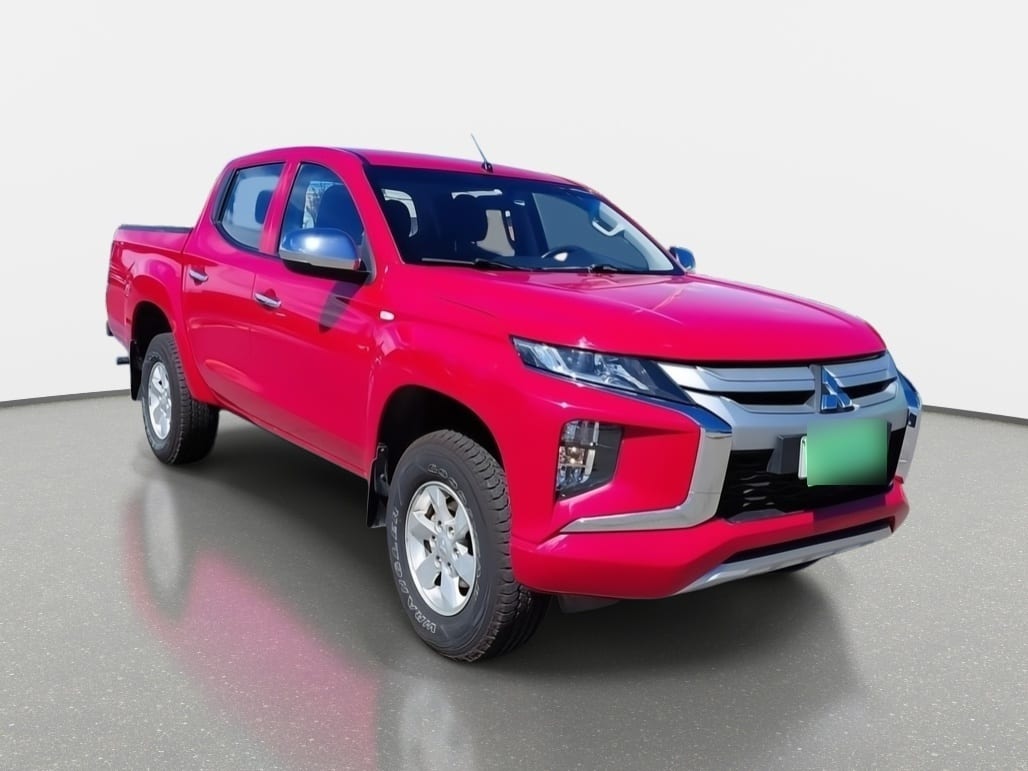 Mitsubishi L200 2.2 Katana Crt Diesel Dob. Cab. 4x4 Mt 4p año 2024