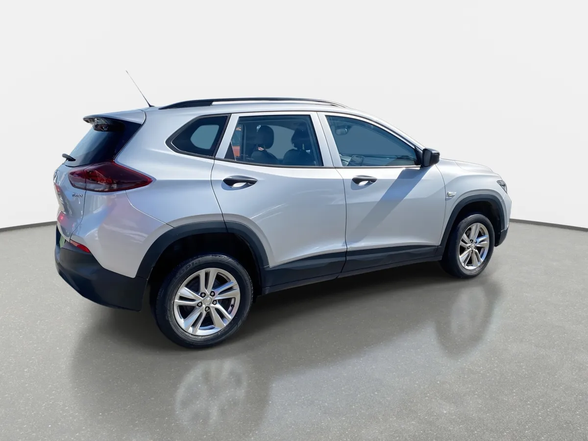 Chevrolet Tracker 1.2t Ls Fwd Mt 5p año 2023