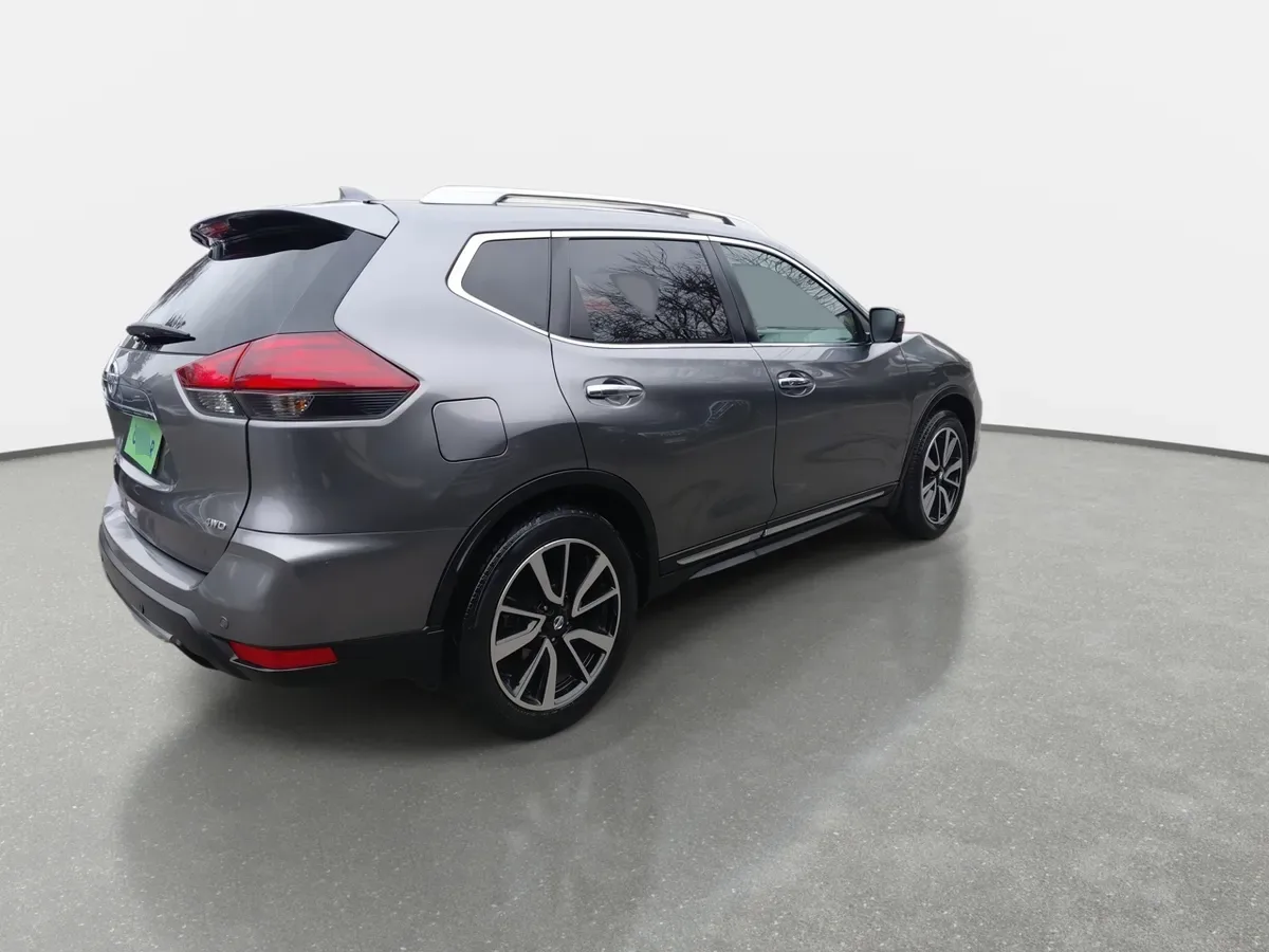 Nissan X-Trail 2.5 Exclusive 4x4 3row Cvt At 5p año 2023