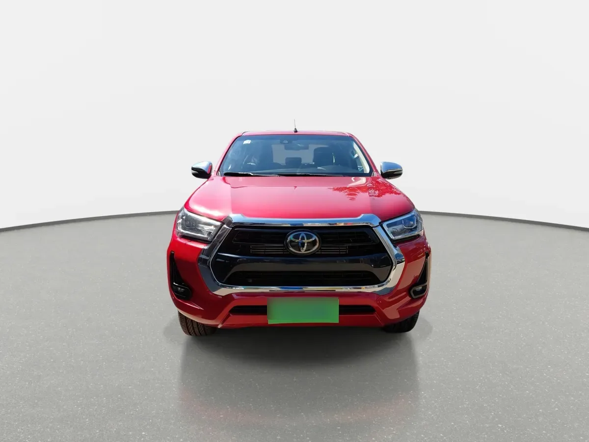 Toyota Hilux 2.8 Srv Diesel 4x4 Dob. Cab. At 4p año 2024