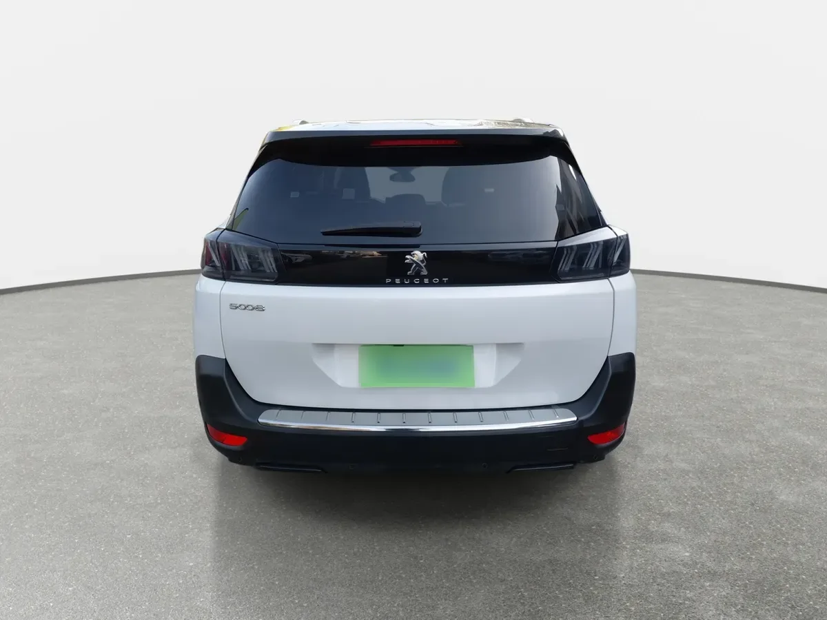 Peugeot 5008 1.5 Allure Pack Bluehdi 130 4x2 Eat8 5p año 2024