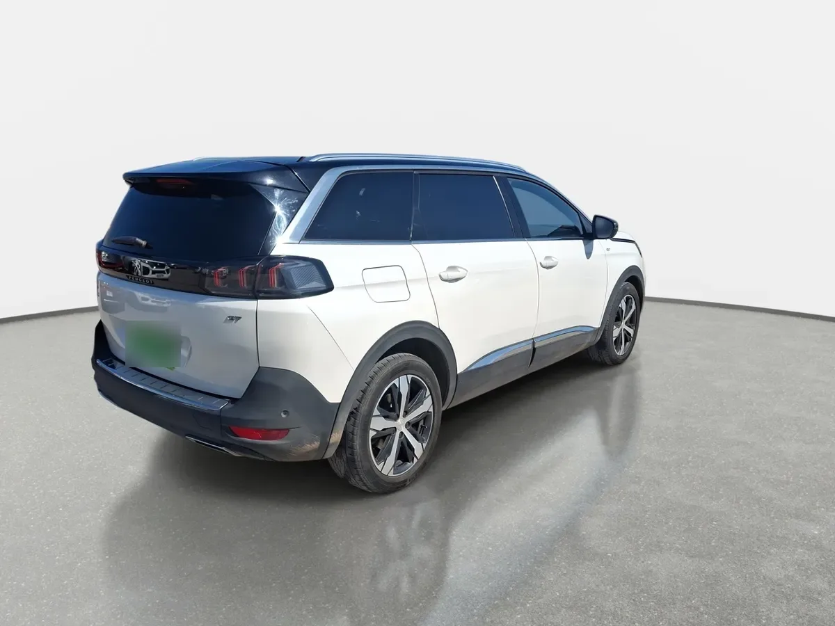 Peugeot 5008 1.5 Gt Bluehdi 130 4x2 Eat8 5p año 2023