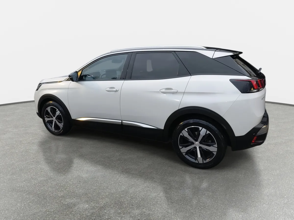Peugeot 3008 1.5 Allure Pack Bluehdi 130 4x2 Eat8 5p año 2024