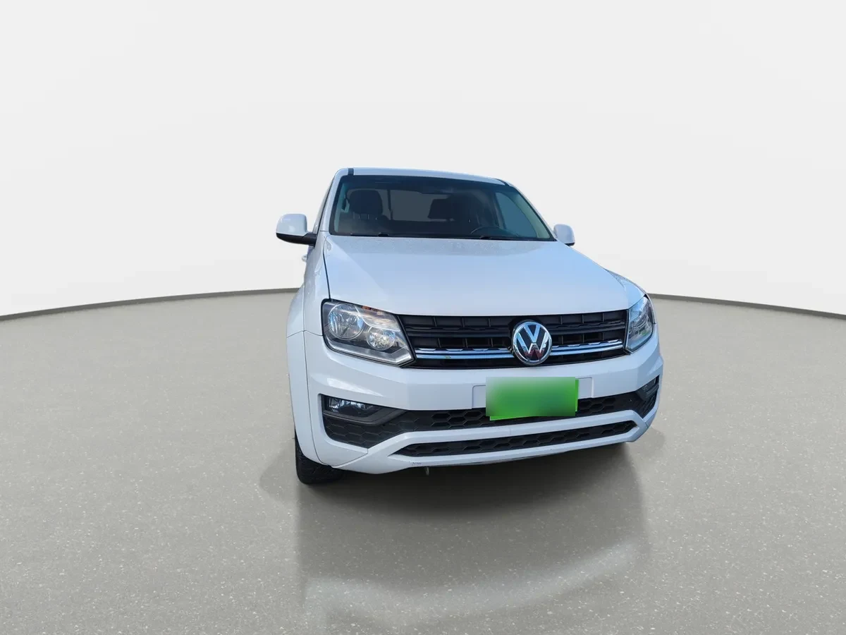 Volkswagen Amarok 2.0 Trendline Diesel 4motion 4x4 Dob. Cab. Mt 4p año 2023