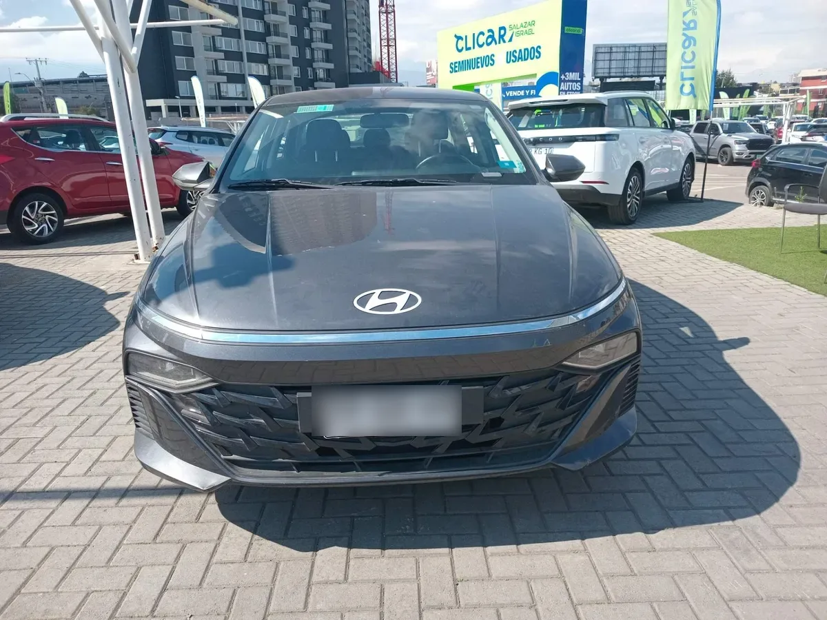 Hyundai Accent 1.4 Hci Plus 4x2 Mt 4p año 2024
