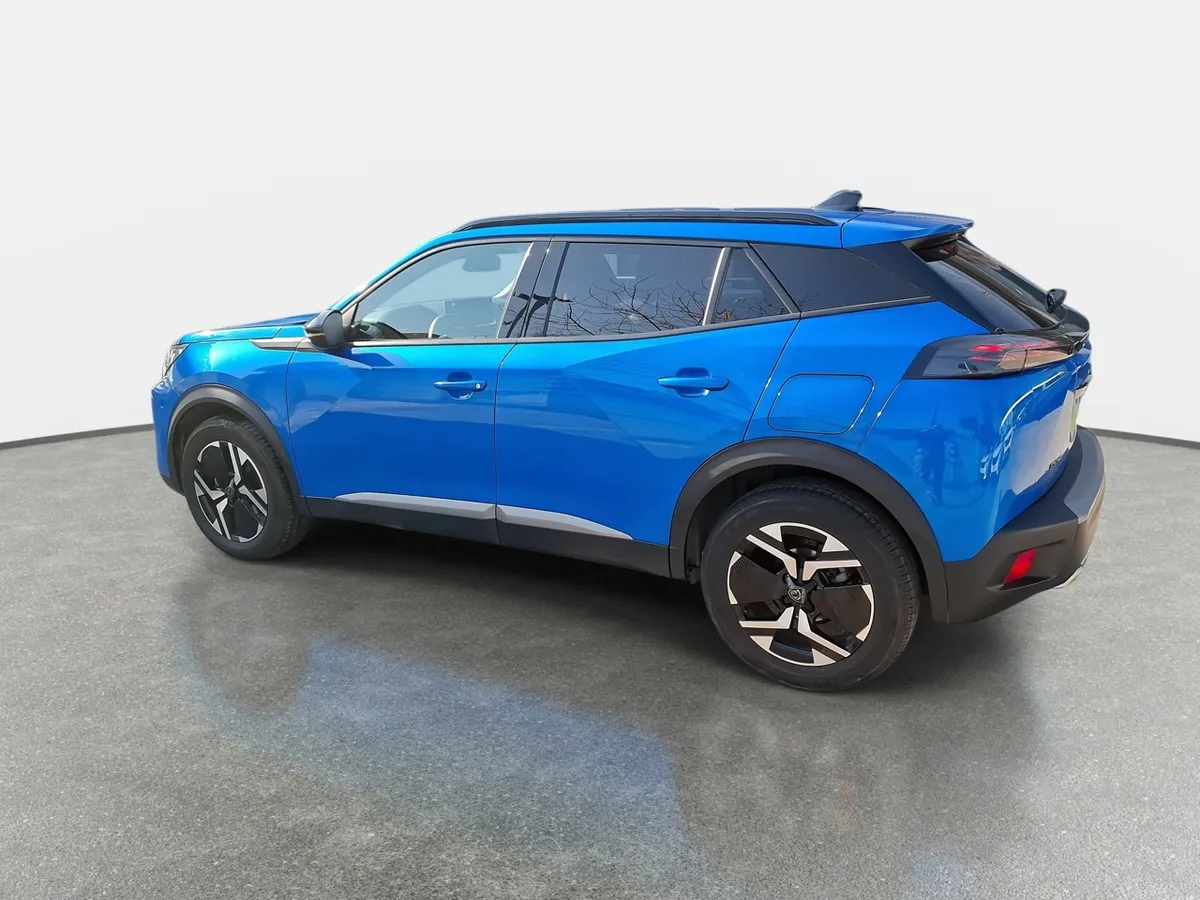Peugeot 2008 1.2 Allure Pack Puretech 130hp 4x2 Eat8 5p año 2025