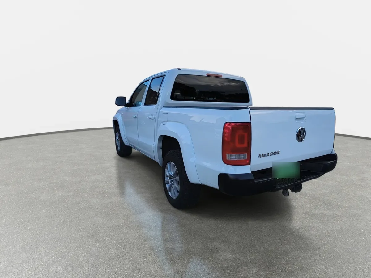 Volkswagen Amarok 2.0 Trendline Diesel 4motion 4x4 Dob. Cab. Mt 4p año 2023