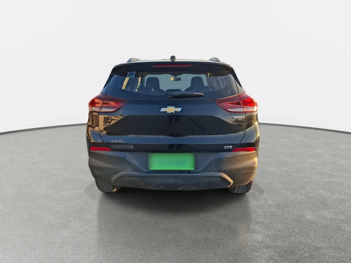Chevrolet Tracker 1.2t Ltz R 4x2 Mt 5p año 2025