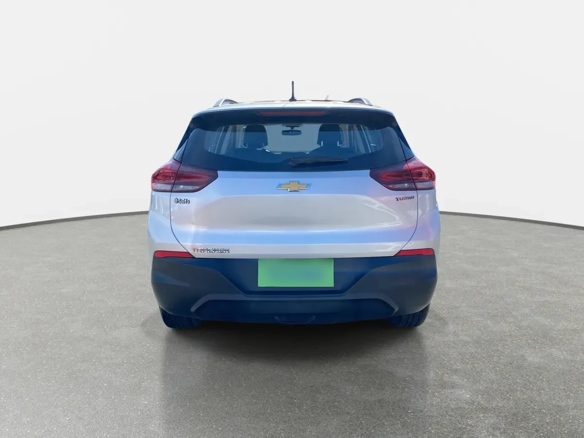 Chevrolet Tracker 1.2t Ls Fwd Mt 5p año 2023