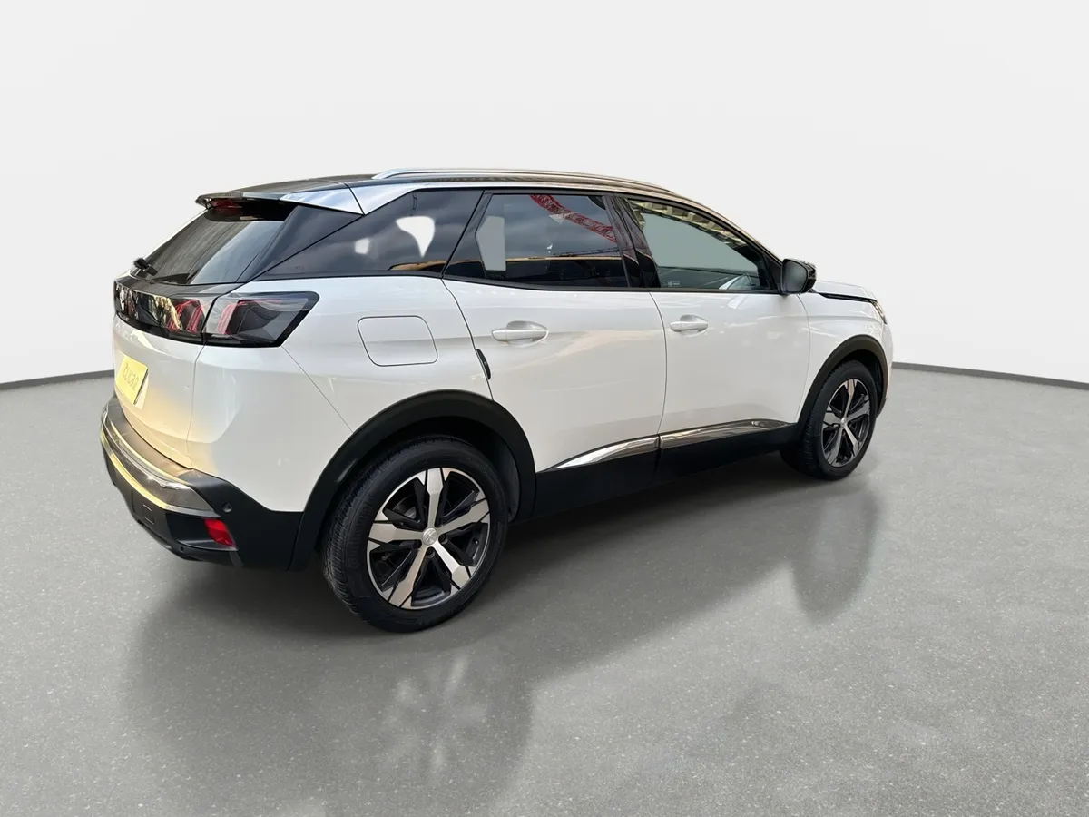 Peugeot 3008 1.5 Allure Pack Bluehdi 130 4x2 Eat8 5p año 2024