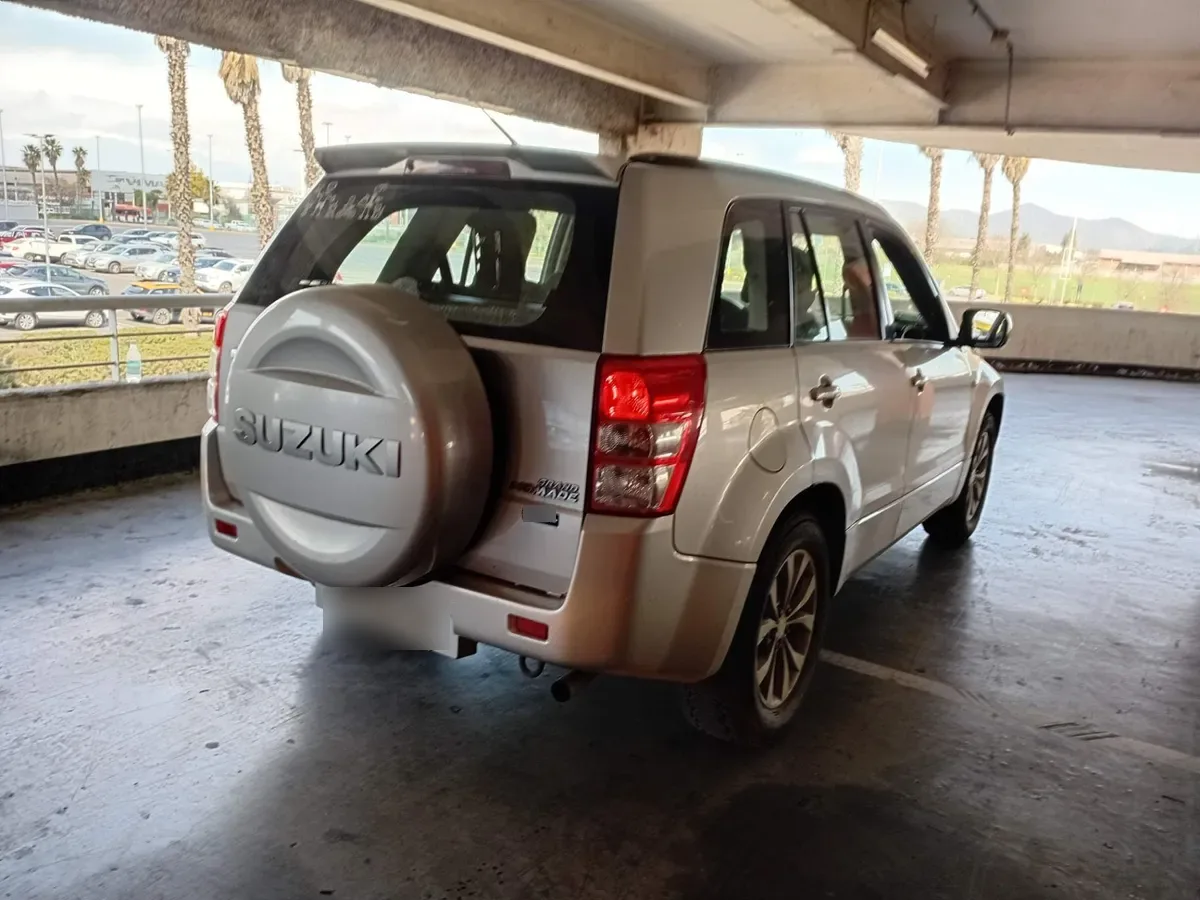 Suzuki Grand Nomade 2.4 Glx Sport 4x2 At 5p año 2017