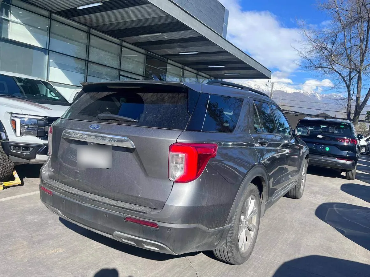 Ford Explorer 2.3 Ecoboost Xlt 4x2 At 5p año 2023