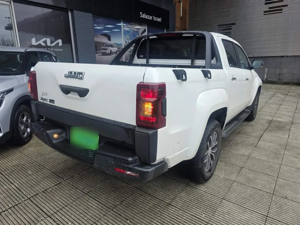 JMC Vigus 2.0 Plus Diesel 4x2 Euro6c Mt 4p año 2024