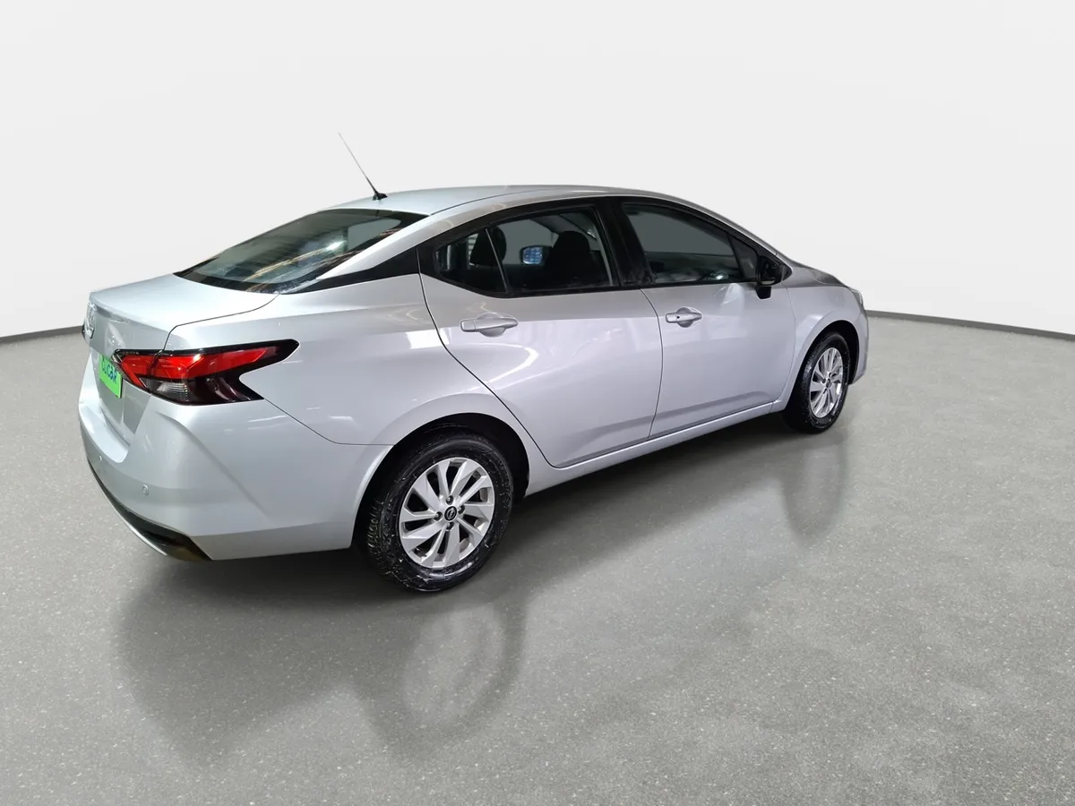 Nissan Versa 1.6 Sense 4x2 Mt 4p año 2024
