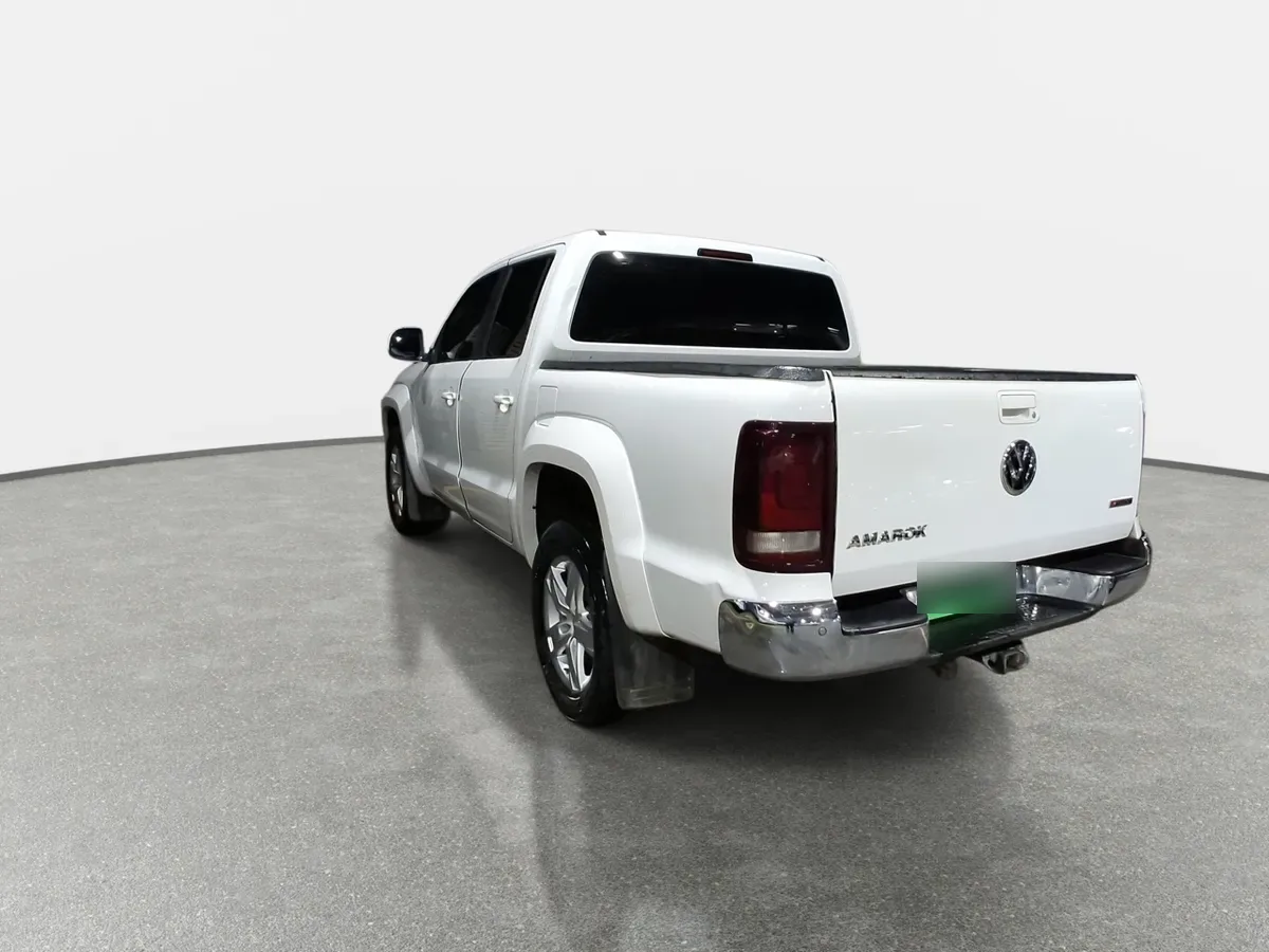 Volkswagen Amarok 2.0 Highline Diesel 4motion 4x4 Dob. Cab. At 4p año 2023