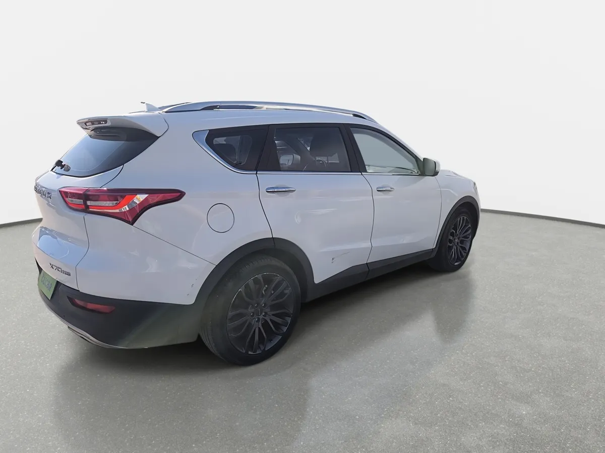 Jetour X70 1.5t Lux 4x2 At 5p año 2024