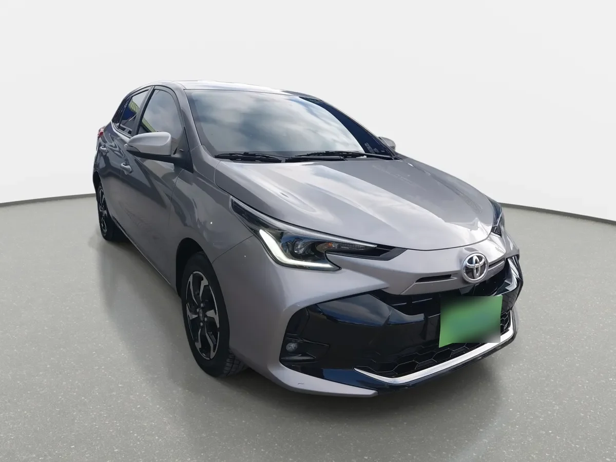Toyota Yaris 1.5 Sport 4x2 Hb Mt 5p año 2024
