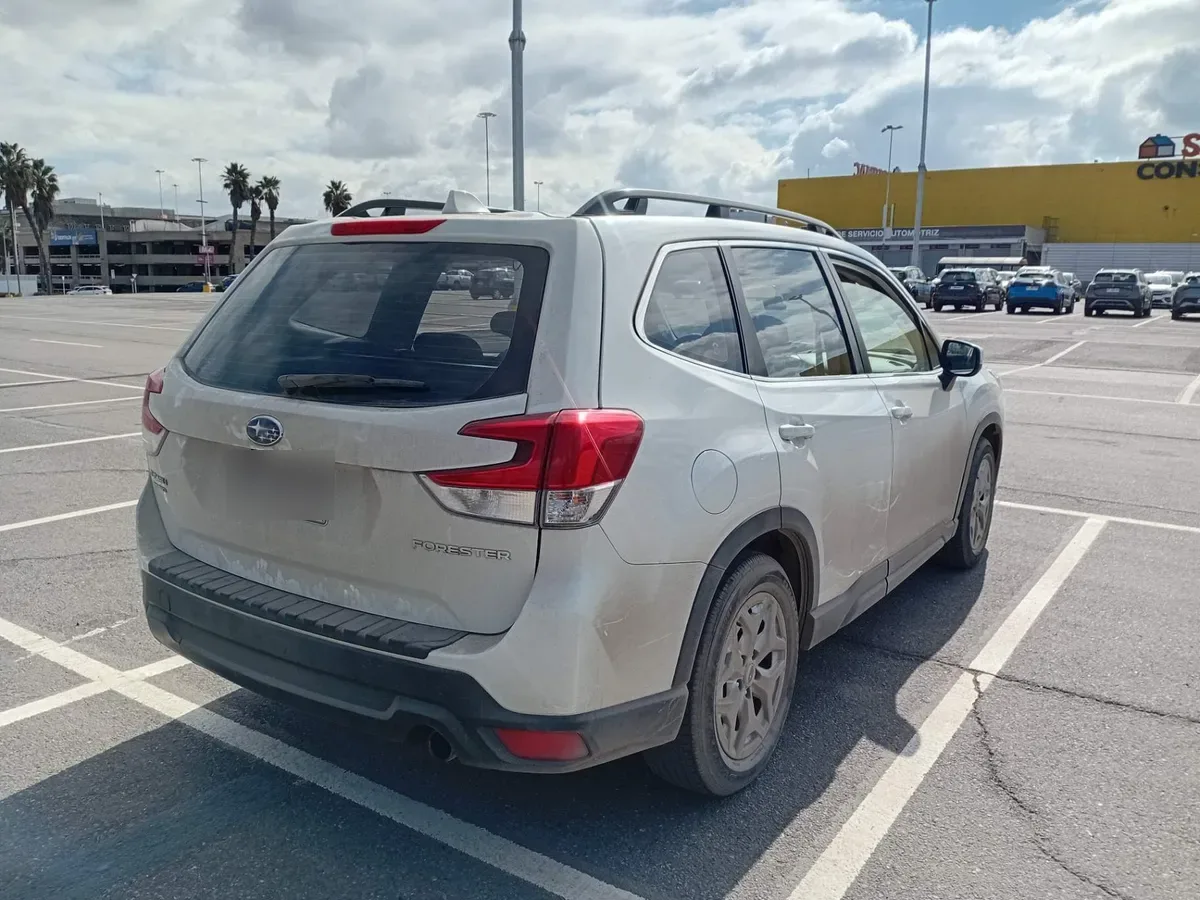 Subaru Forester 2.0i X Awd At 5p año 2023