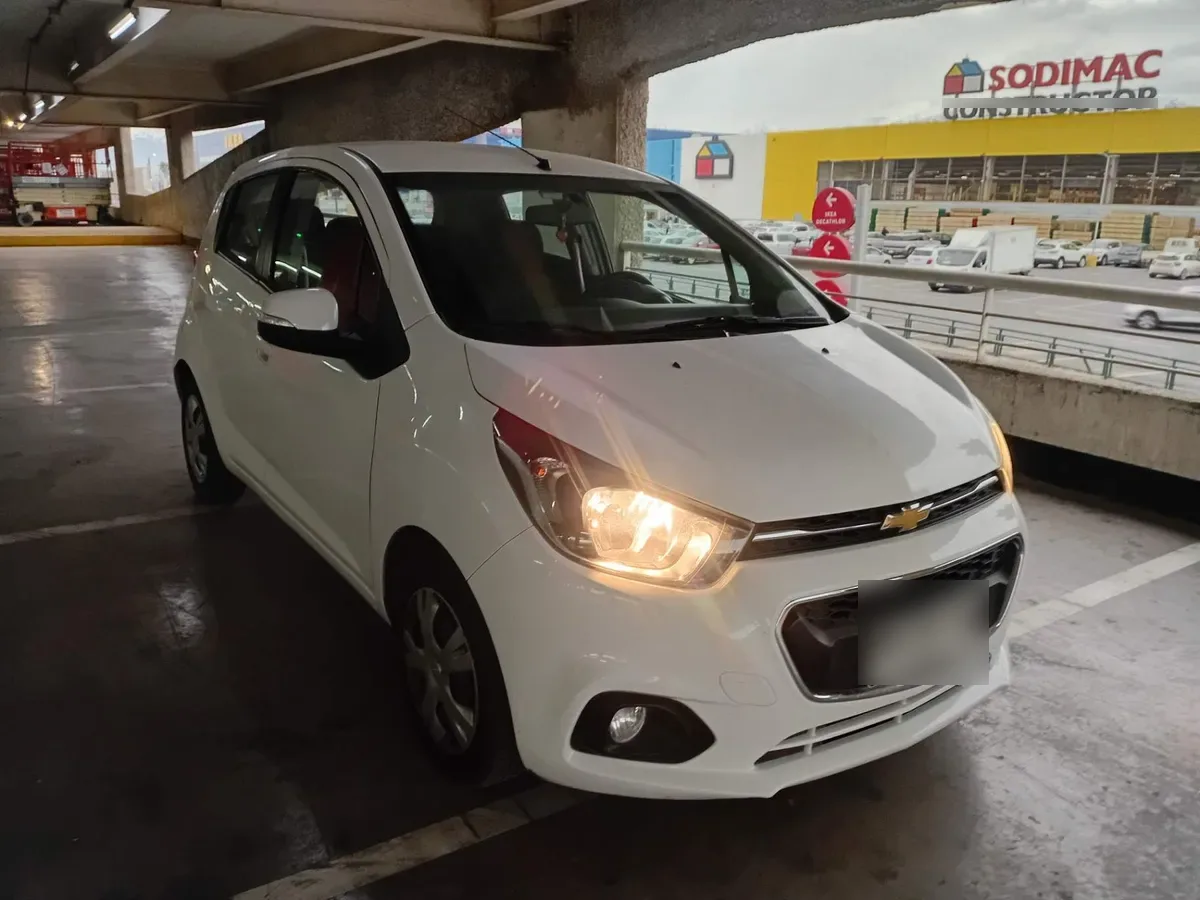Chevrolet Spark Gt 1.2 Lt 4x2 Ac Mt 5p año 2021