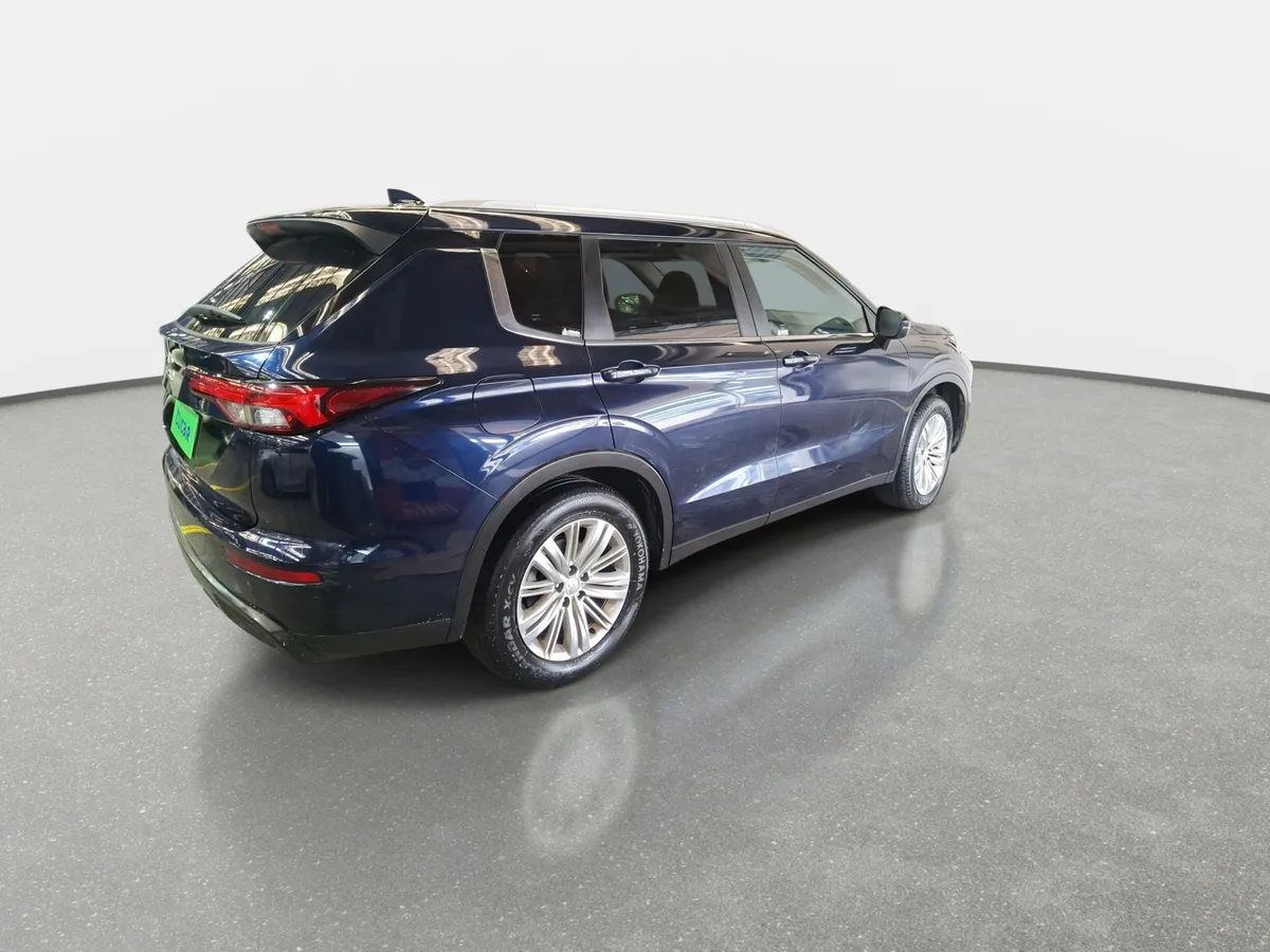 Mitsubishi Outlander 2.5 Gl P 4x2 At 5p año 2024