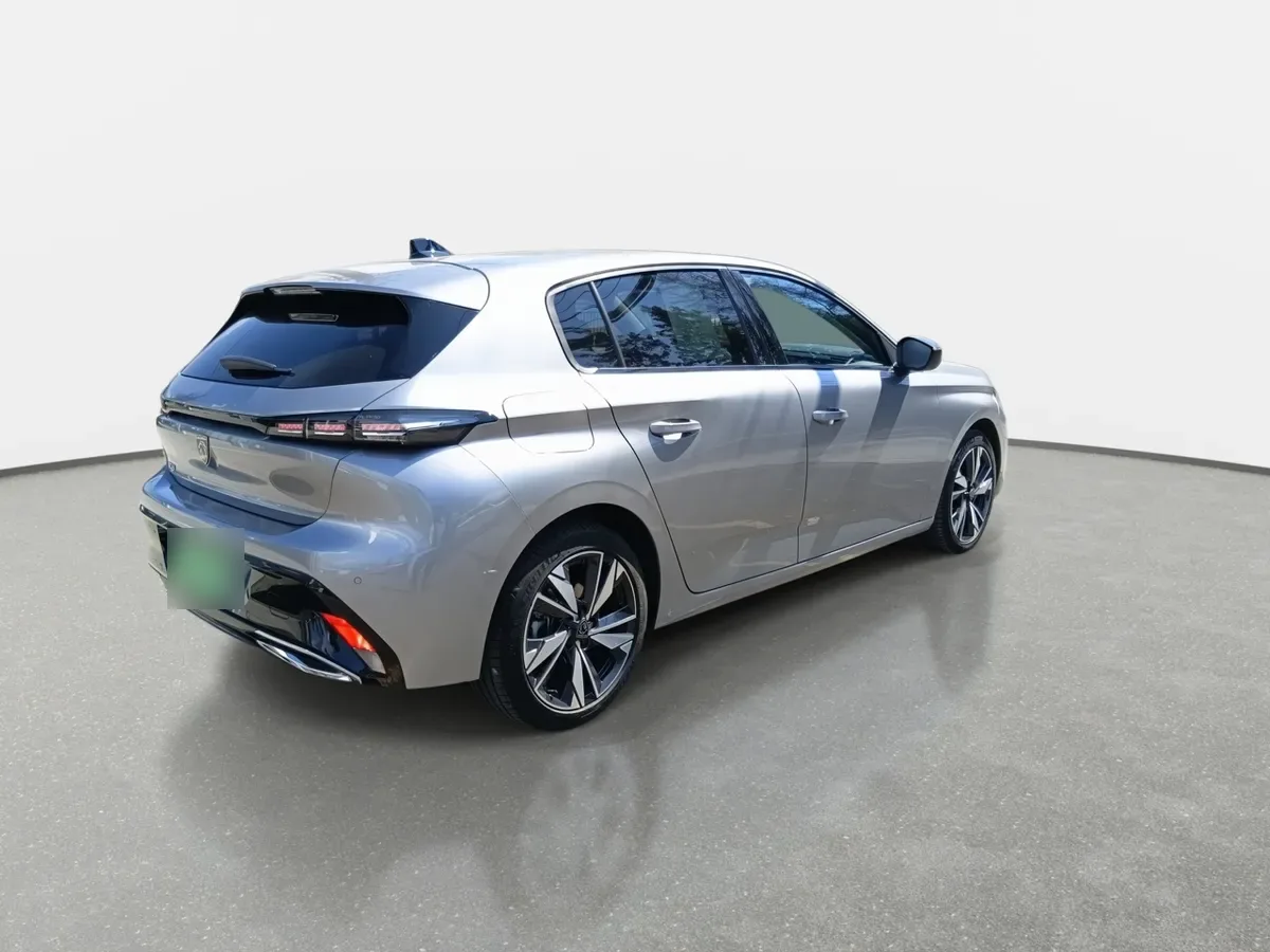 Peugeot 308 1.2 Allure Pack Puretech 130 4x2 Eat8 5p año 2024