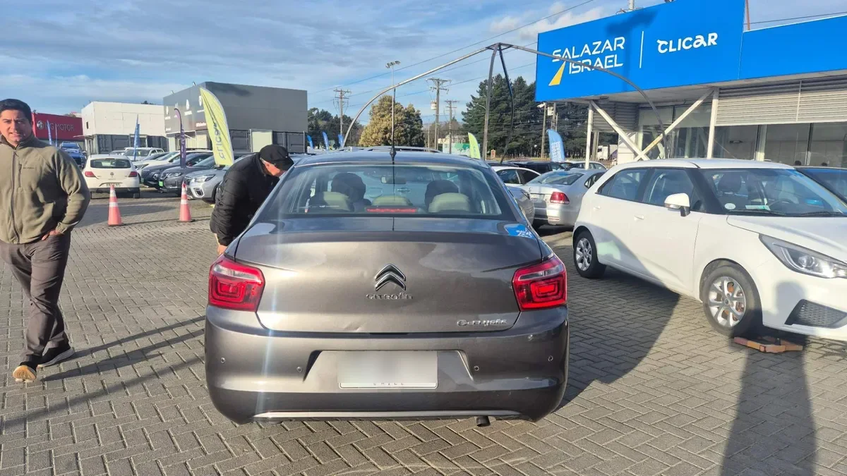 Citroen C-Elysee 1.5 Feel Pack Hdi Diesel 4x2 100 Bvm Mt 4p año 2024