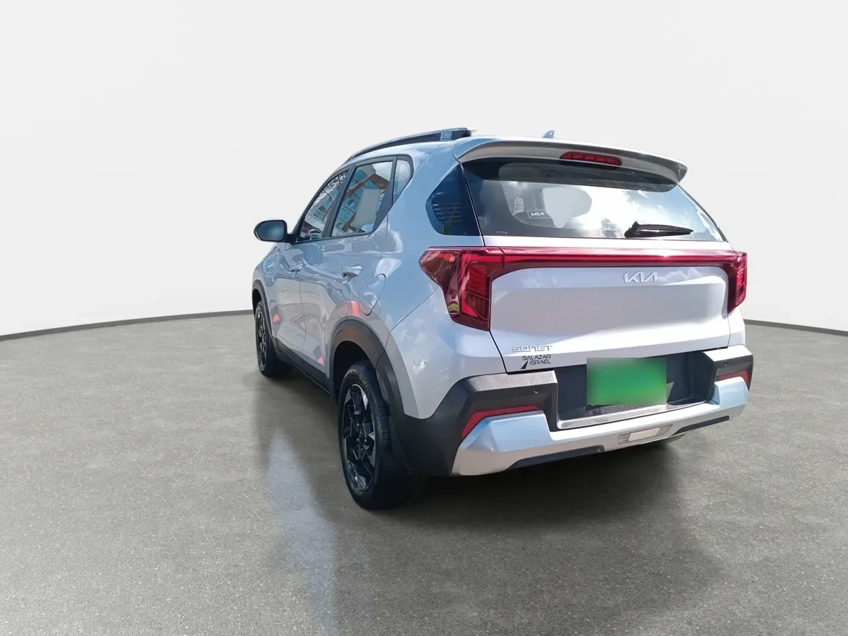 Kia Sonet 1.5 Ex 4x2 6mt 5p año 2025