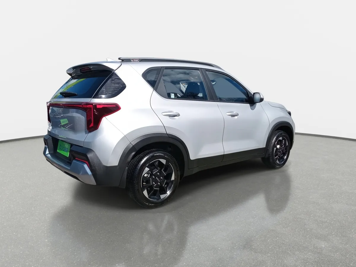 Kia Sonet 1.5 Ex 4x2 6mt 5p año 2025
