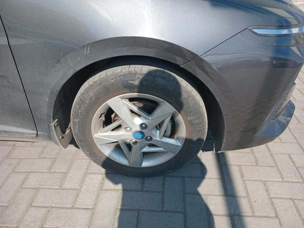 Hyundai Accent 1.4 Hci Plus 4x2 Mt 4p año 2024