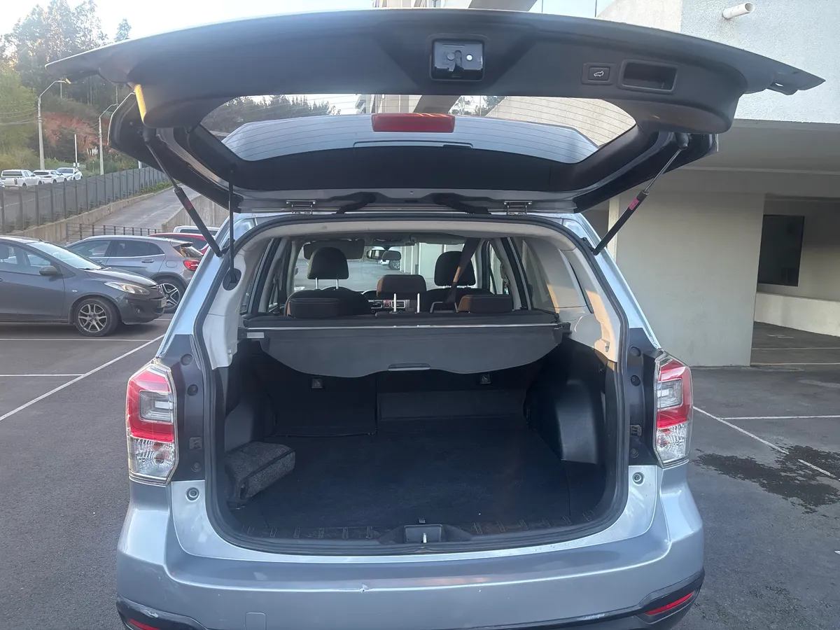 SUBARU FORESTER 2.0 X At 4x4 Diesel año 2018