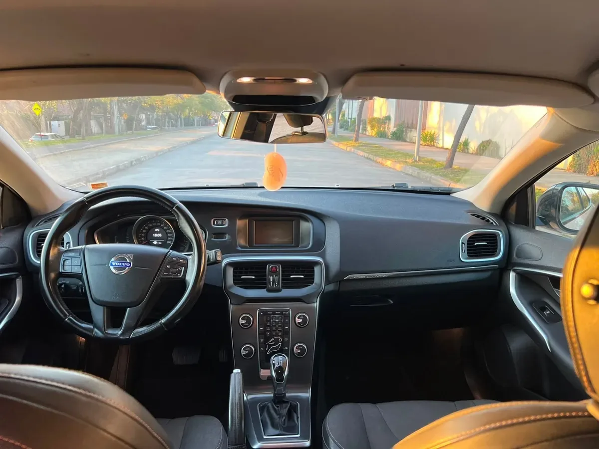 VOLVO V40 1.6 T4 Comfort At año 2014