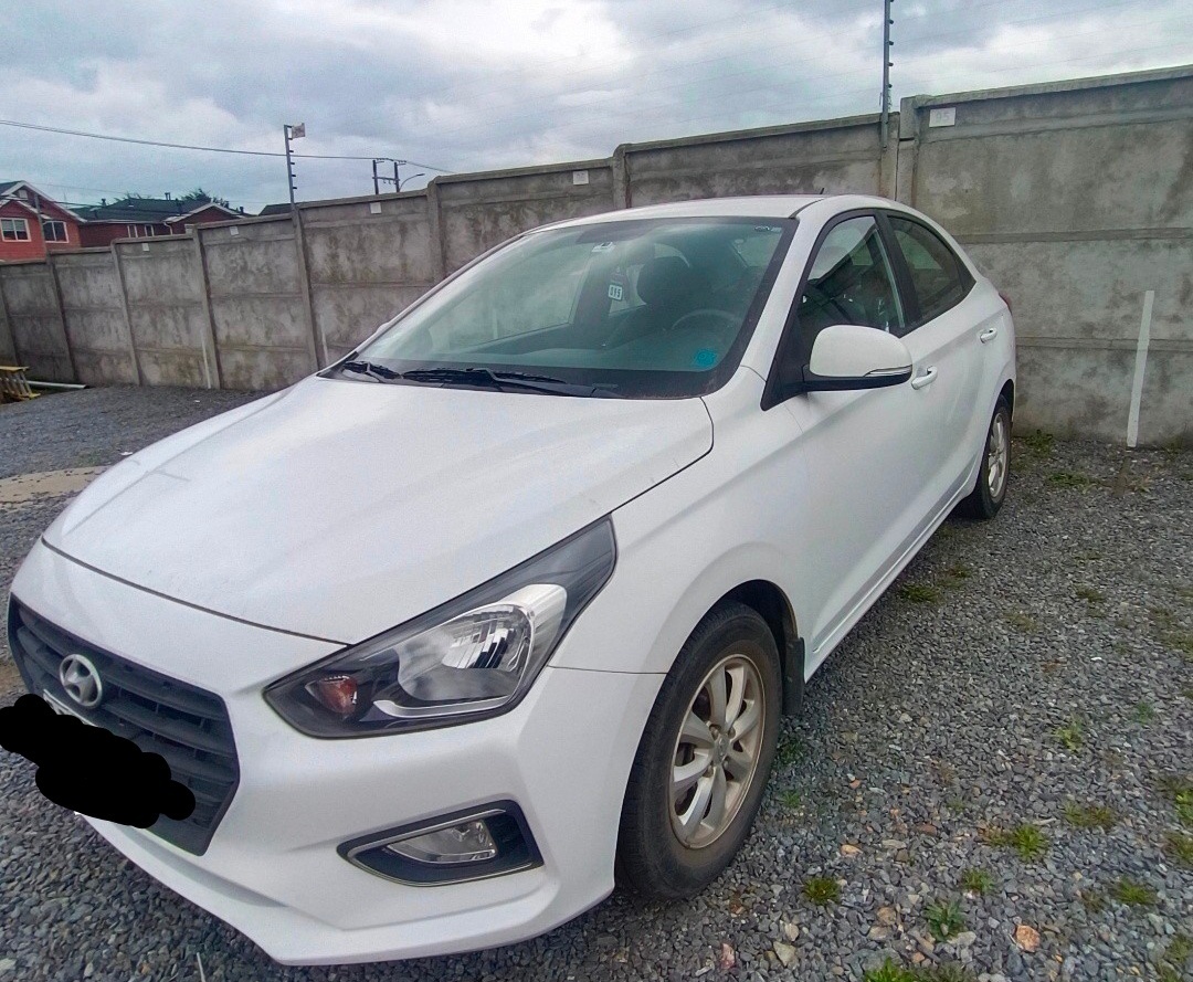 HYUNDAI VERNA 1.4 Cb Black Mt año 2022