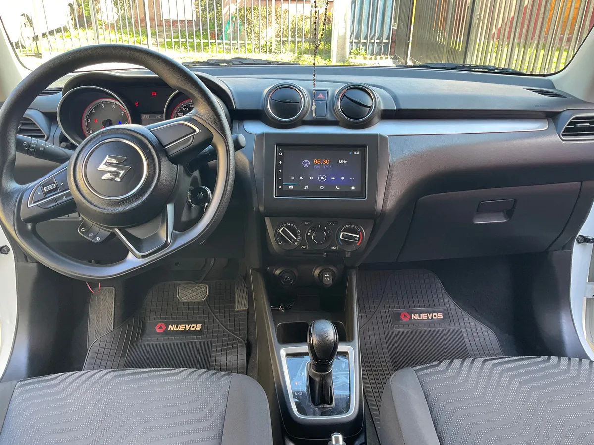 SUZUKI SWIFT 1.2 Gl Mt año 2022