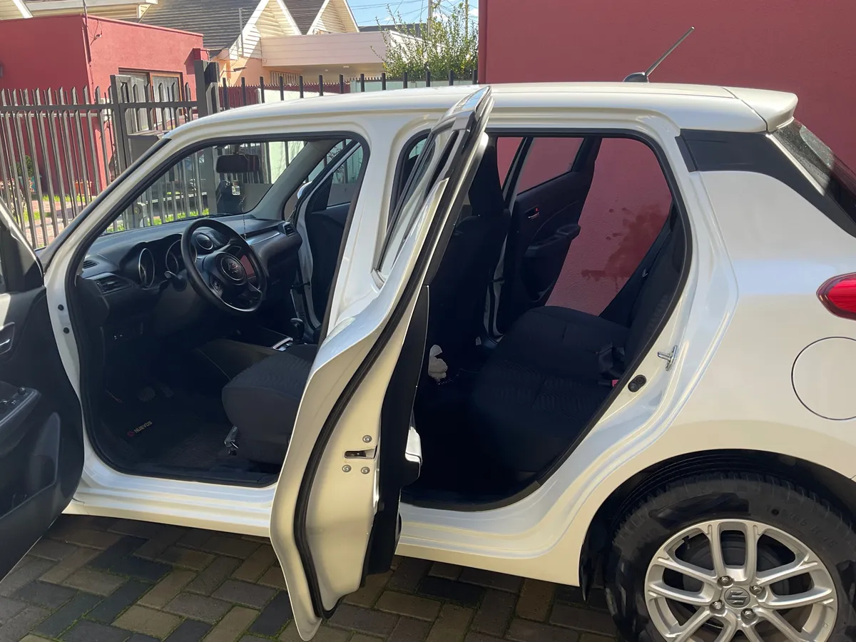 SUZUKI SWIFT 1.2 Gl Mt año 2022