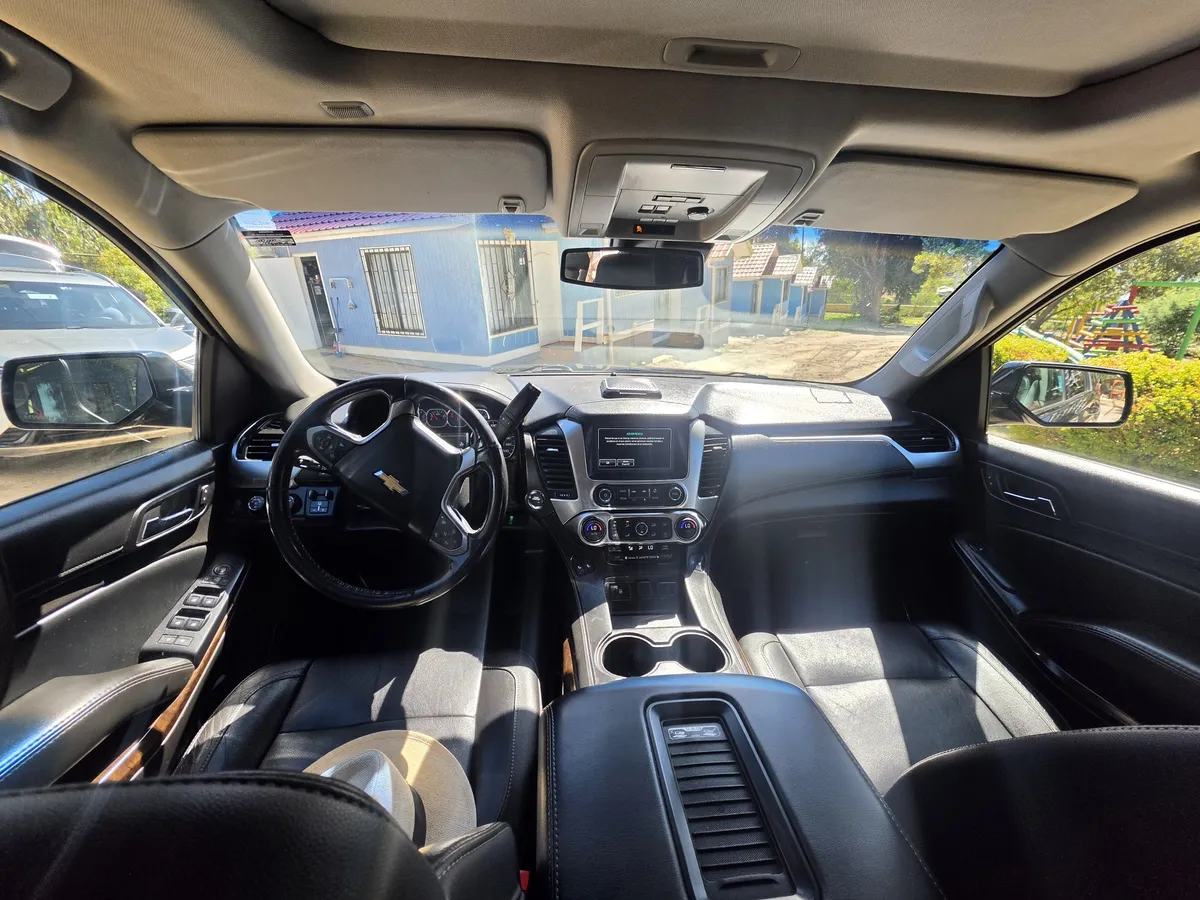 CHEVROLET SUBURBAN 5.3 Lt Iv Su At 4x4 año 2016