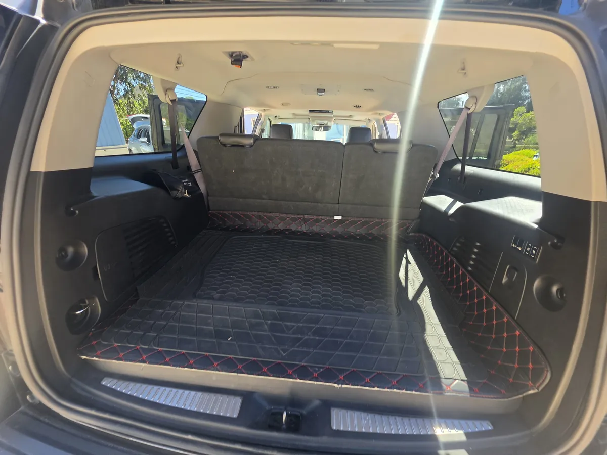 CHEVROLET SUBURBAN 5.3 Lt Iv Su At 4x4 año 2016