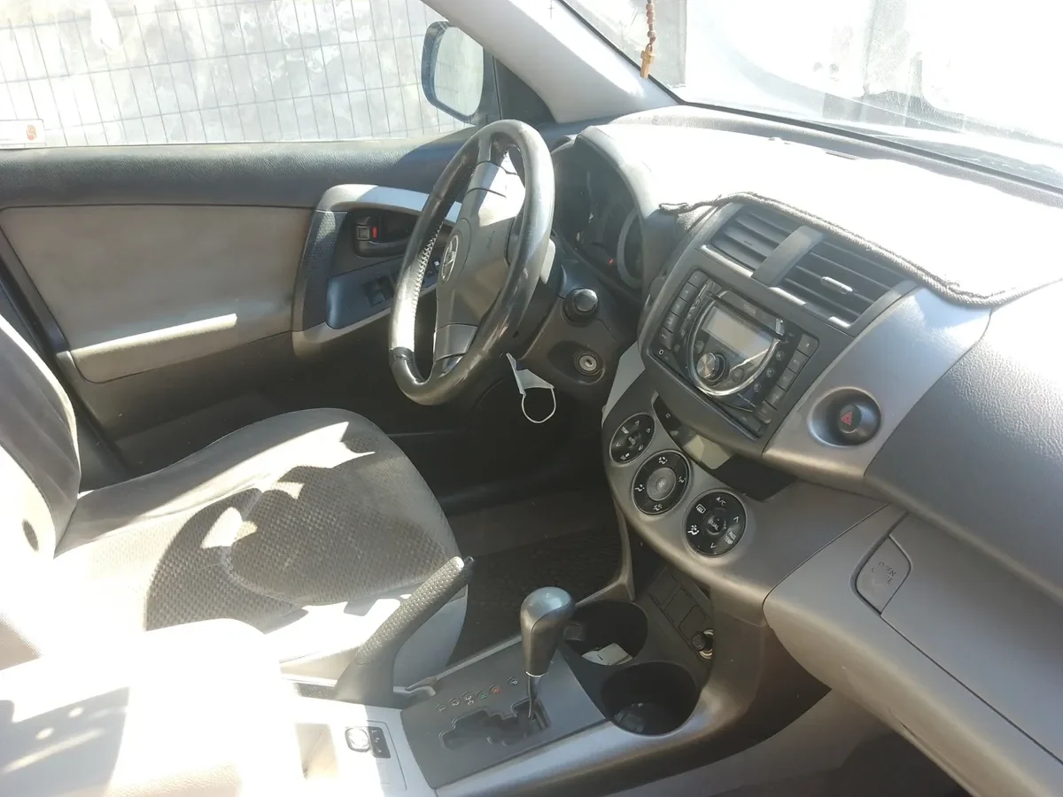 Toyota Rav4 2.5 Advantage Super Lujo 4x2 At año 2010