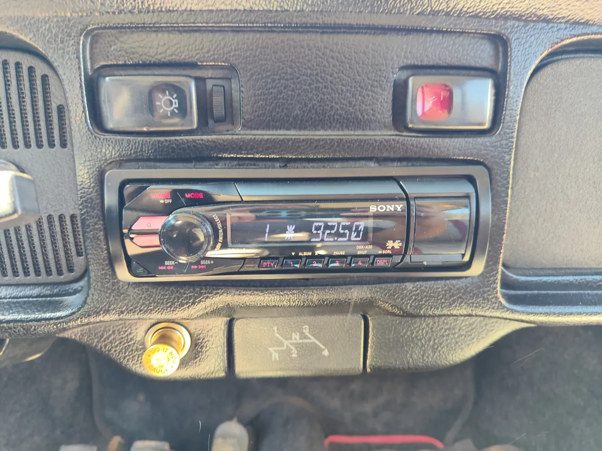VOLKSWAGEN ESCARABAJO 1.6 Gl Mt año 1994