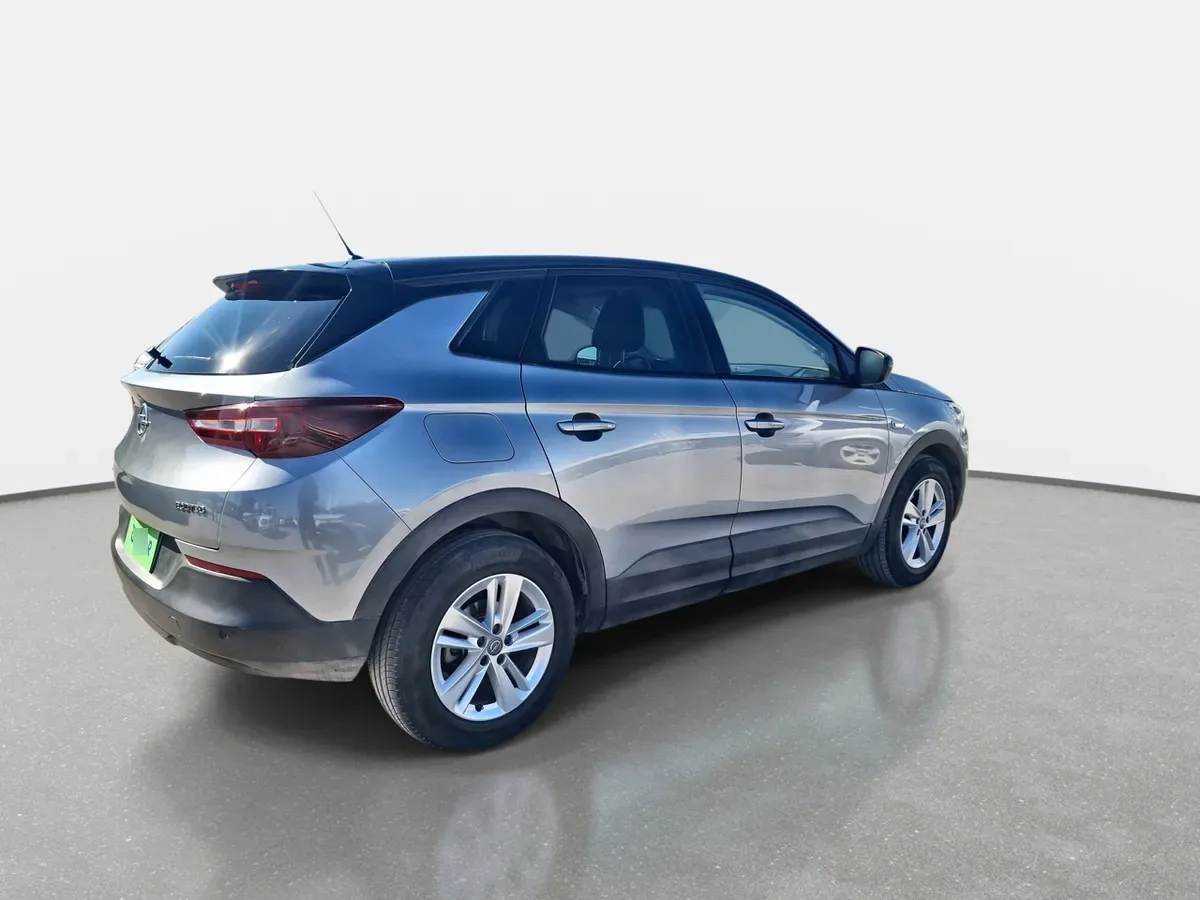 Opel Grandland 1.2t Gs Line 4x2 Mt 5p año 2022