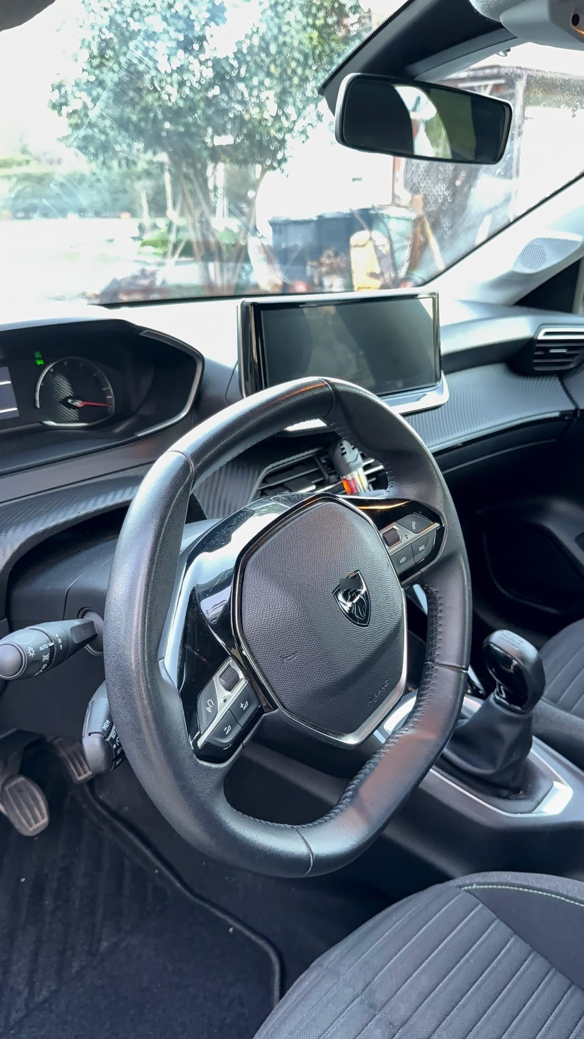Peugeot 208 1.2 Active Pack Puretech 75 Mt año 2024
