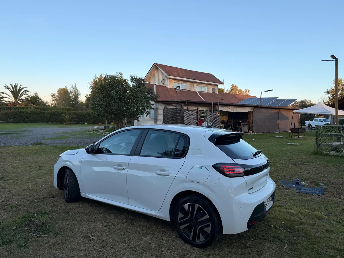 Peugeot 208 1.2 Active Pack Puretech 75 Mt año 2024