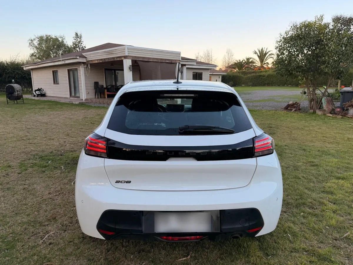Peugeot 208 1.2 Active Pack Puretech 75 Mt año 2024