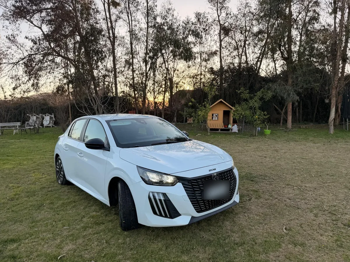 Peugeot 208 1.2 Active Pack Puretech 75 Mt año 2024