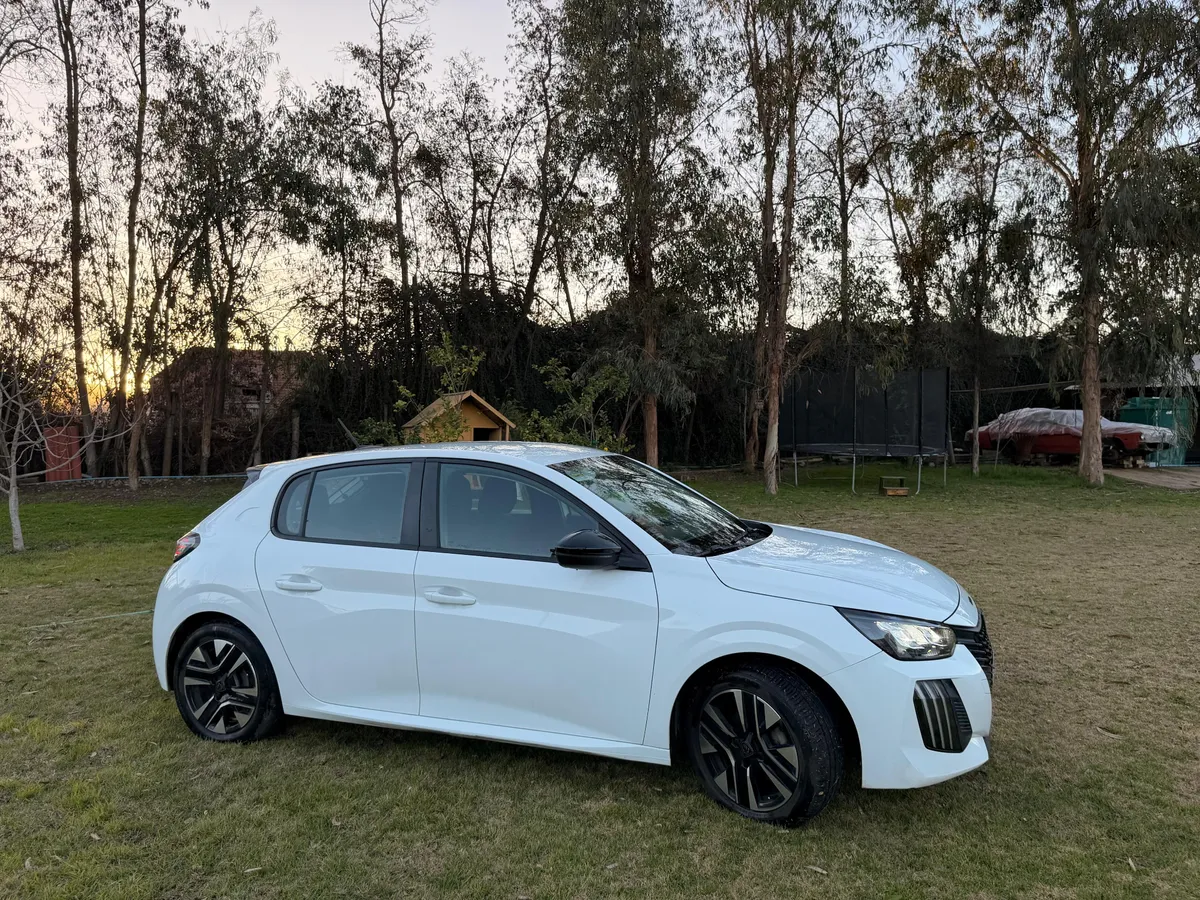 Peugeot 208 1.2 Active Pack Puretech 75 Mt año 2024