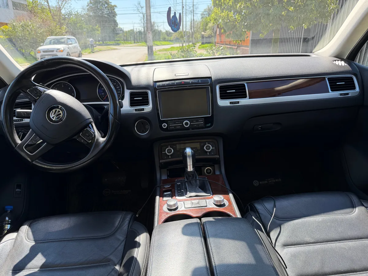 VOLKSWAGEN TOUAREG 3.0 V6 Tdi Nav At Diesel año 2017