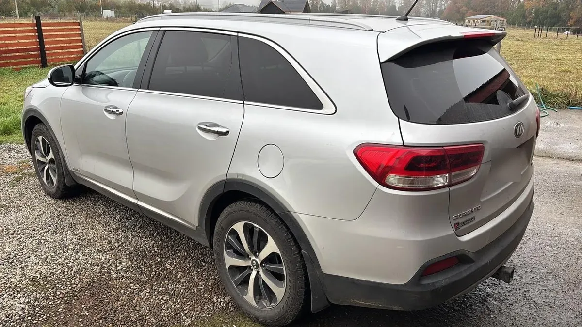 KIA MOTORS SORENTO 2.2 Ex Full At 4x4 Diesel año 2016